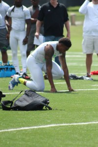 USF's Andre Davis before his 40-yd dash at Pro Day