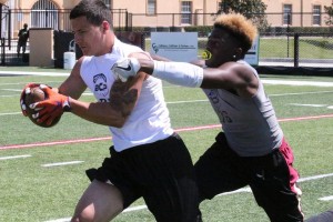   ANTHONY QUINTANA (LEFT) AT E7 MAKING A PLAY AT WIDE RECEIVER